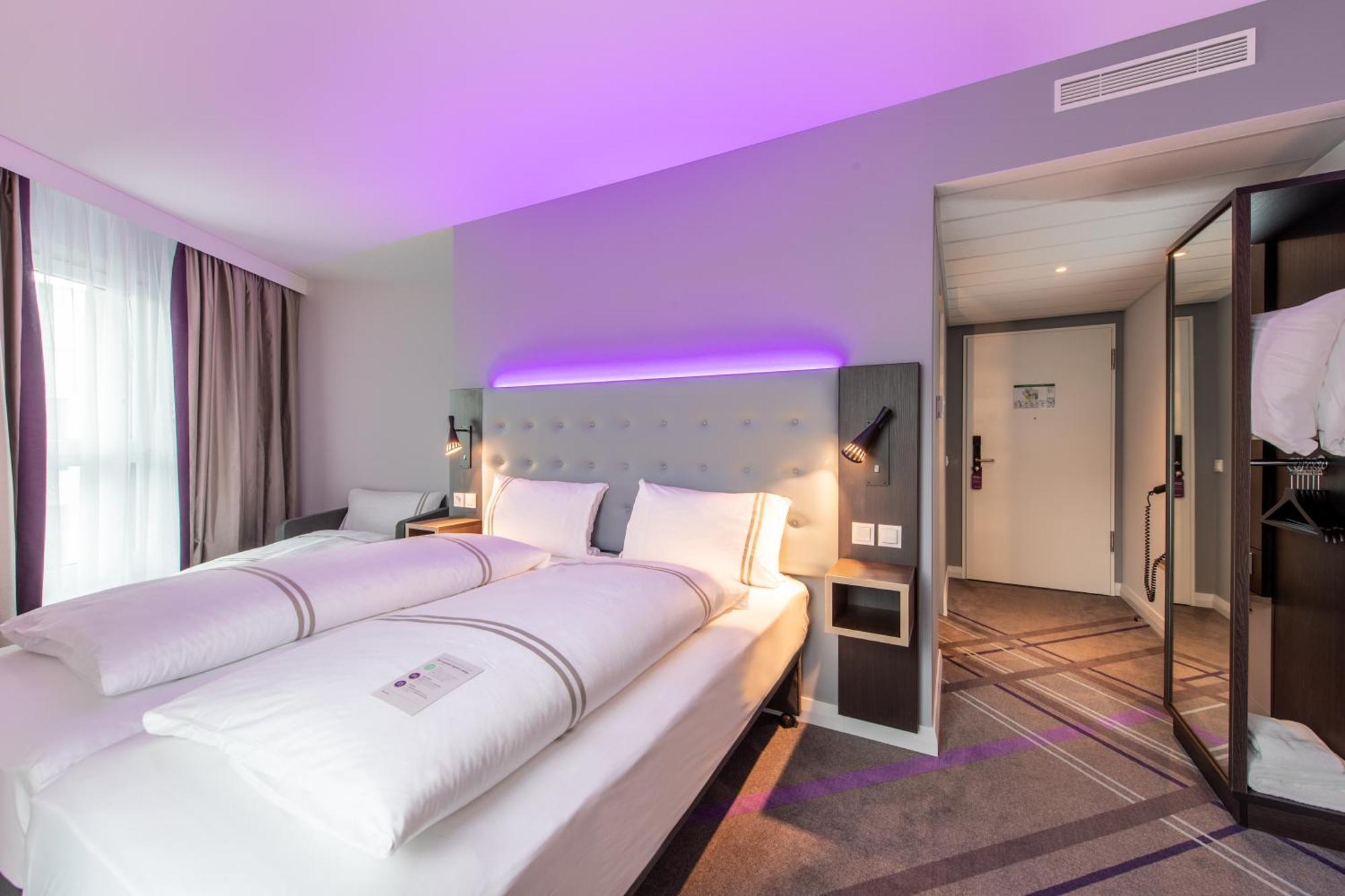 Premier Inn Stuttgart Feuerbach Esterno foto
