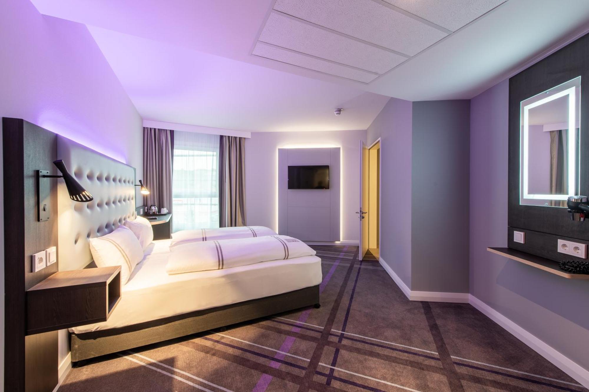 Premier Inn Stuttgart Feuerbach Esterno foto