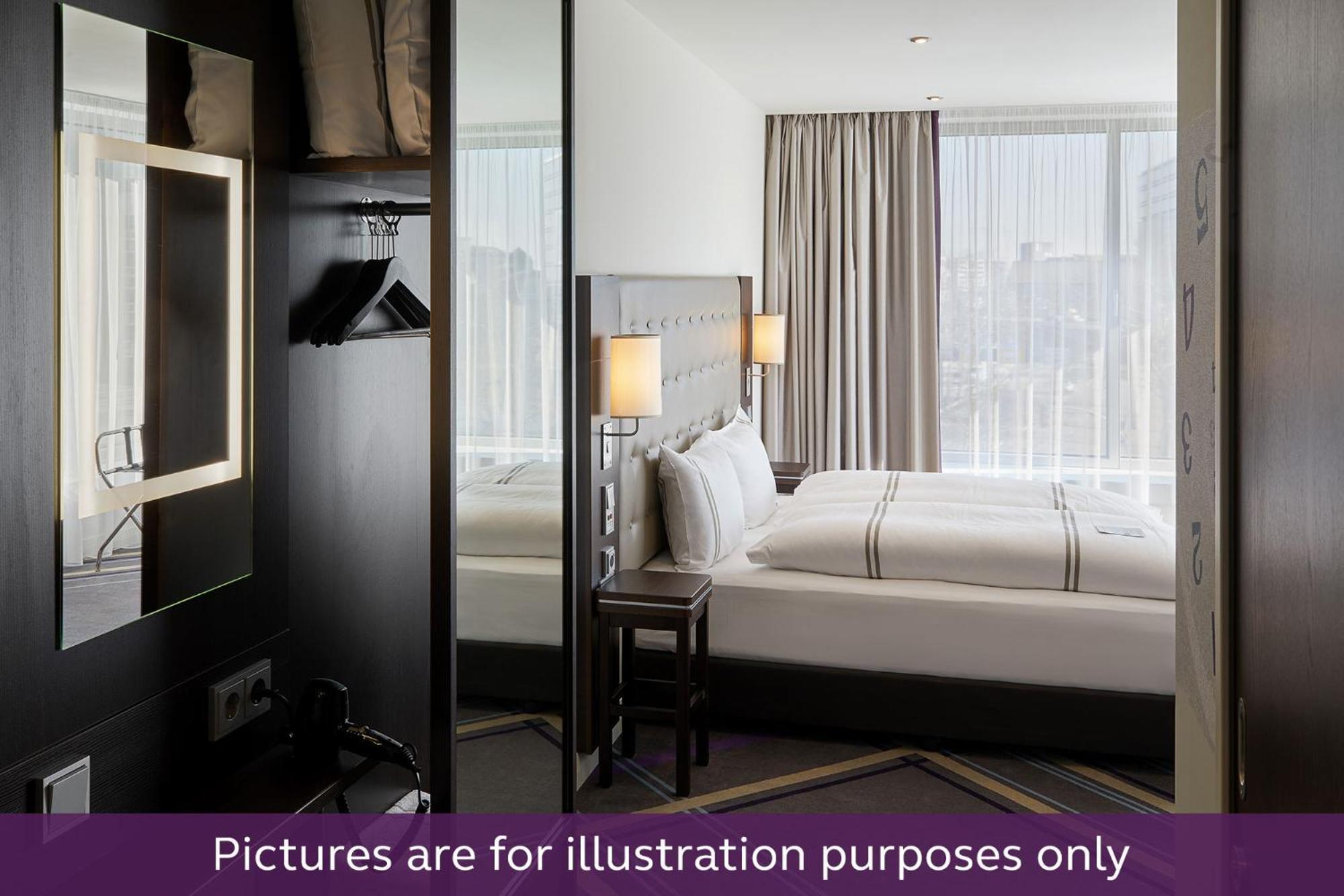 Premier Inn Stuttgart Feuerbach Esterno foto