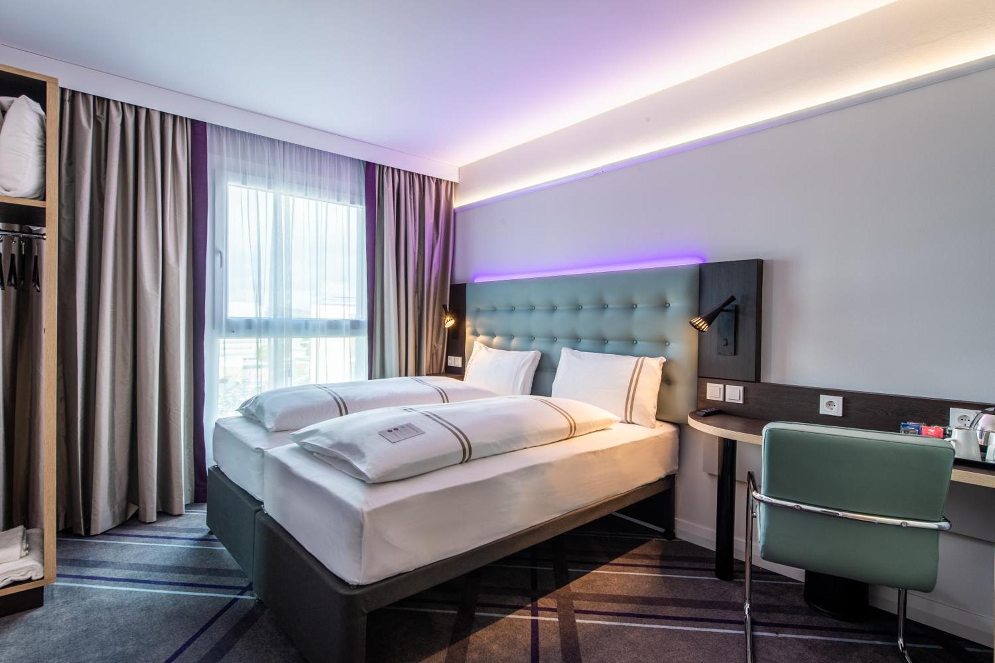 Premier Inn Stuttgart Feuerbach Esterno foto